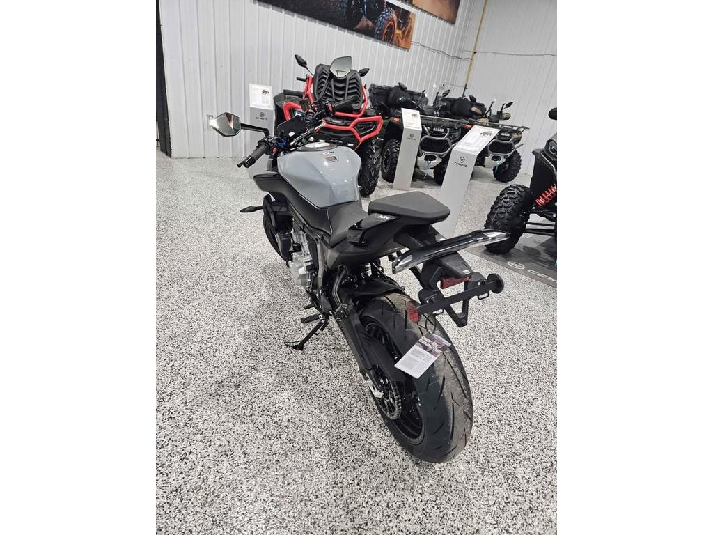 CFMOTO 675NK 2026