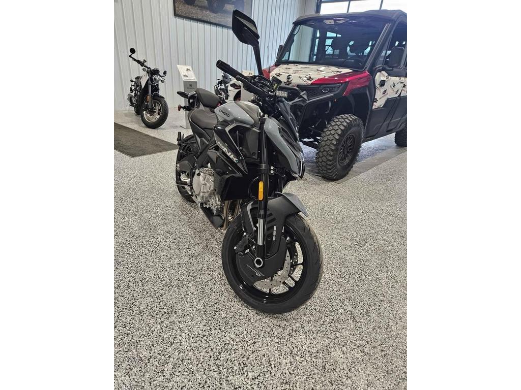 CFMOTO 675NK 2026