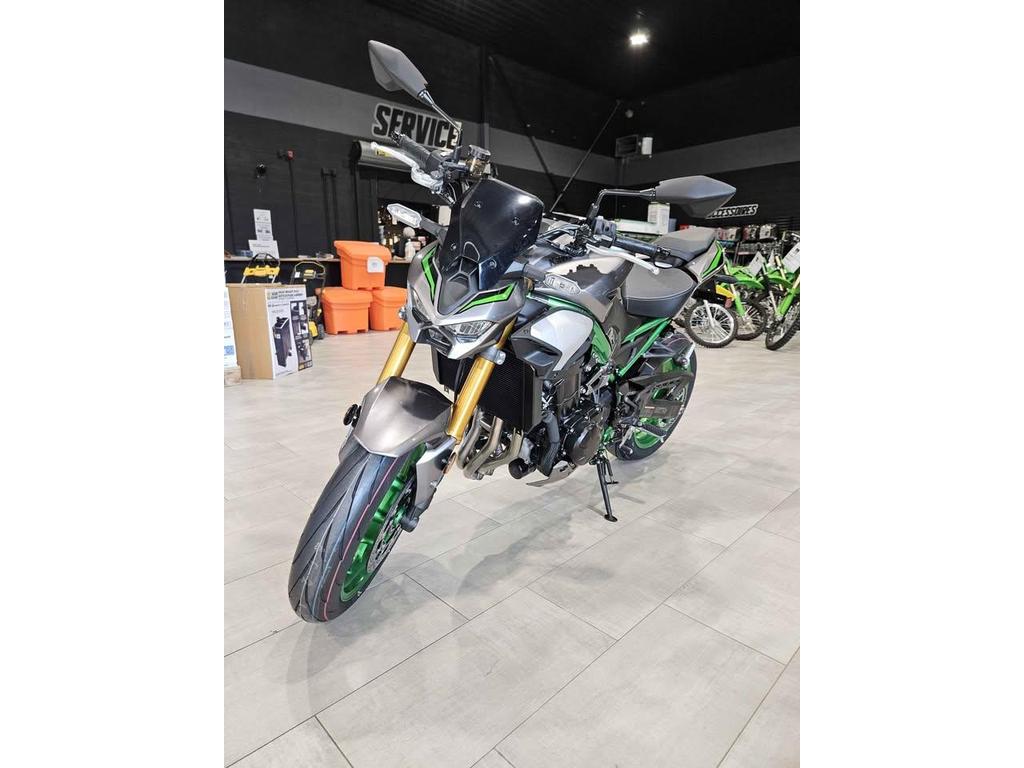 Kawasaki Z900 SE 2025
