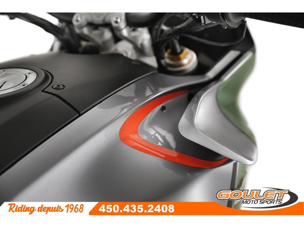 Moto Guzzi V100 Mandello S 2024