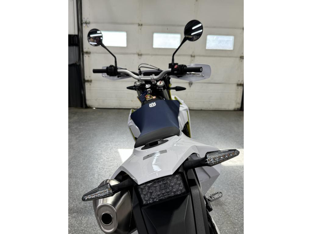 Husqvarna 701 Enduro 2027