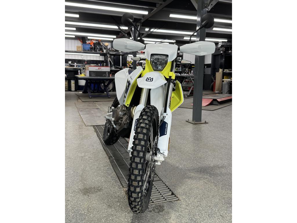 Husqvarna 701 Enduro 2027