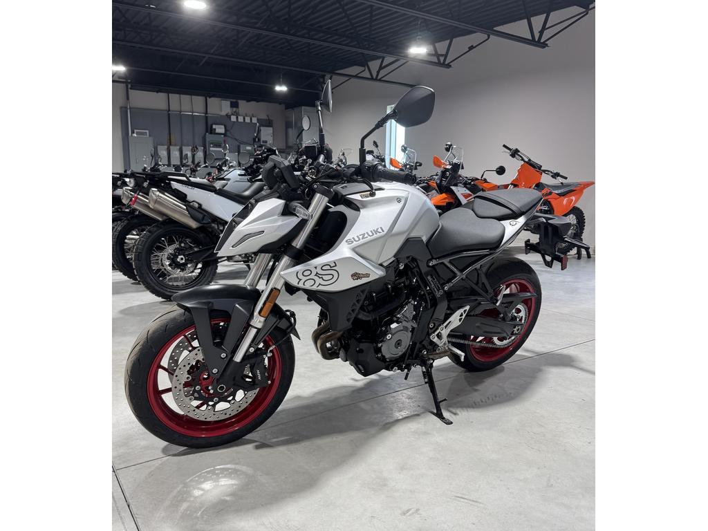 Suzuki GSX-8SM5 2025