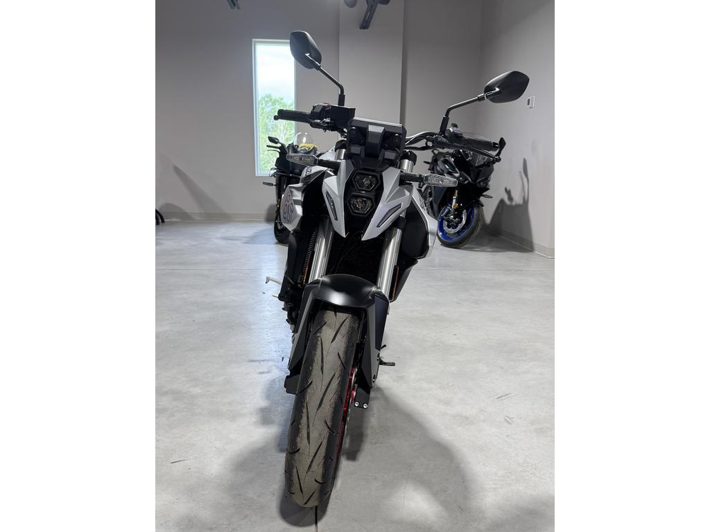 Suzuki GSX-8SM5 2025