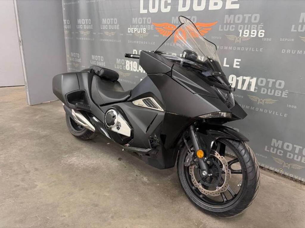 Honda NM4 2017