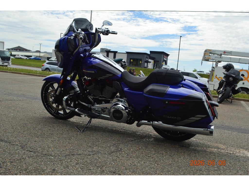 Harley-Davidson FLHXSE CVO 2025