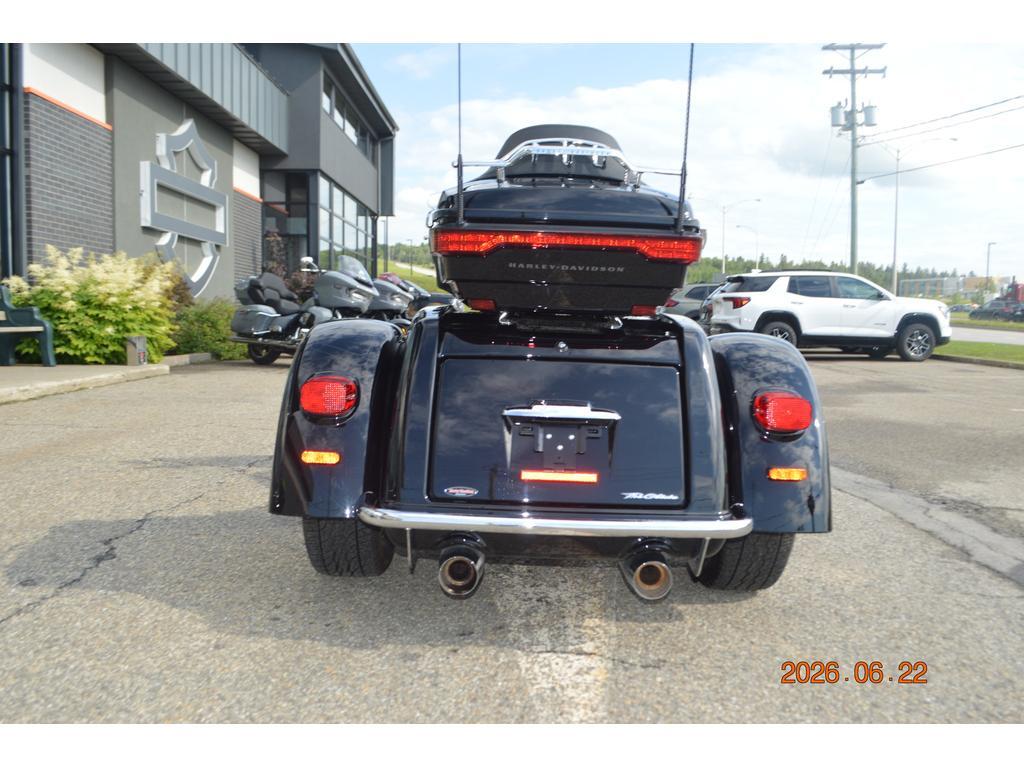 Harley-Davidson FLHTCUTG Tri Glide Ultra 2022