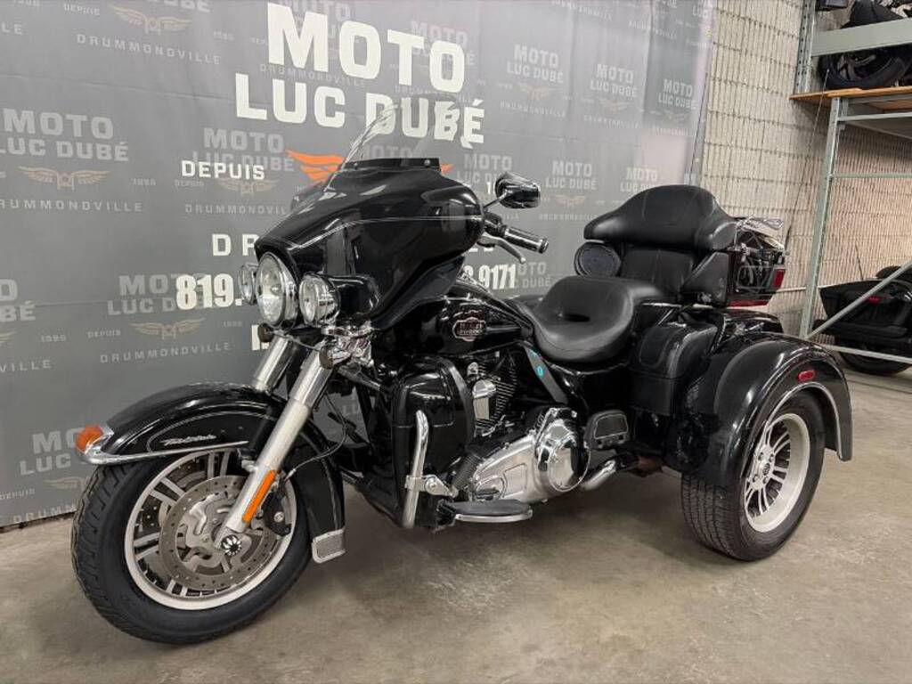 Harley-Davidson FLHTCUTG Tri Glide Ultra 2013