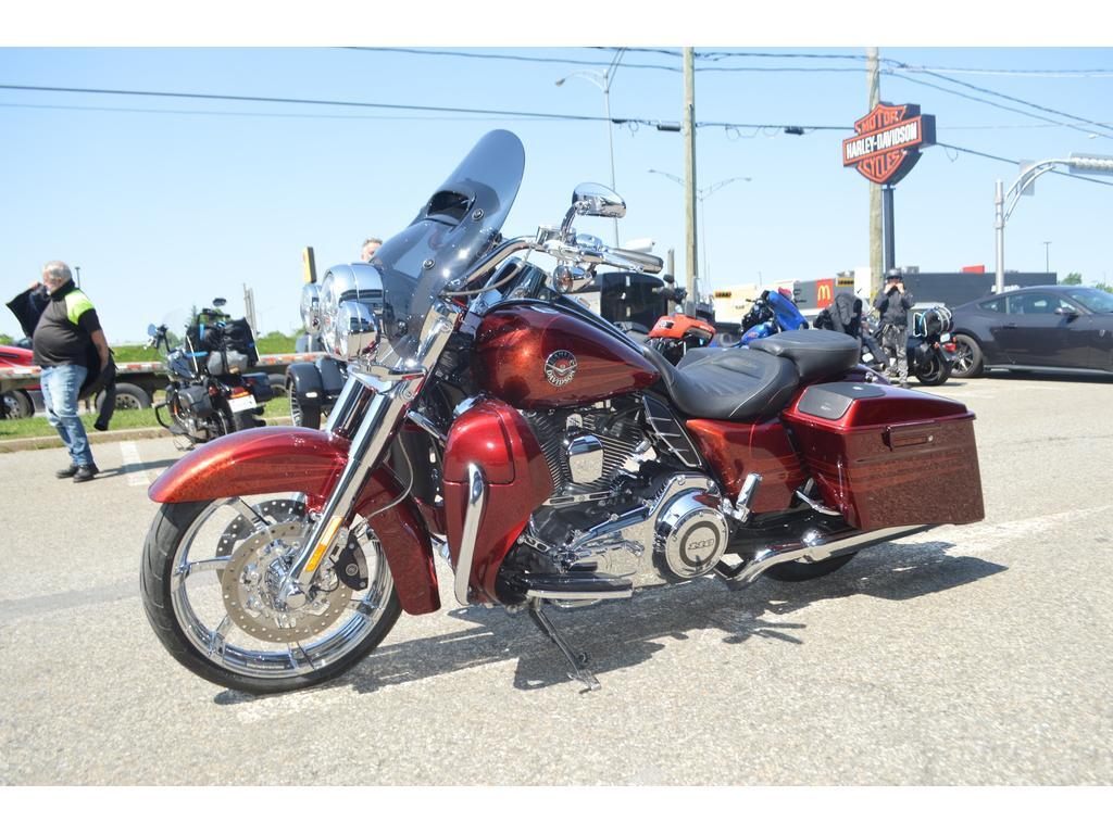 Harley-Davidson FLHRSE3 2013