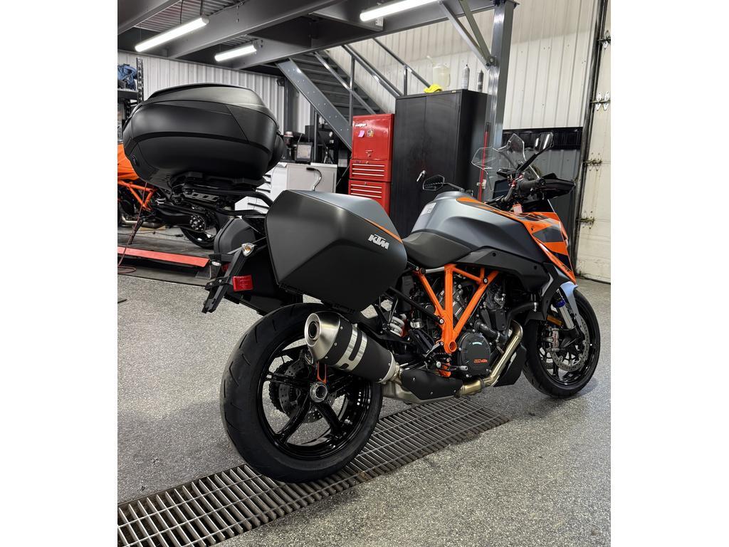 KTM SUPER DUKE GT 2024