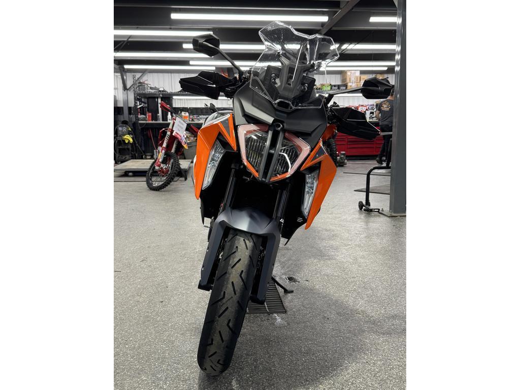 KTM SUPER DUKE GT 2024