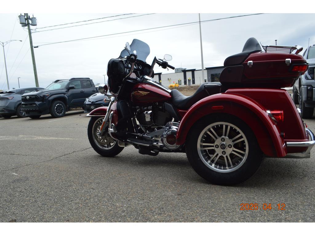 Harley-Davidson FLHTCUTGANV 2023