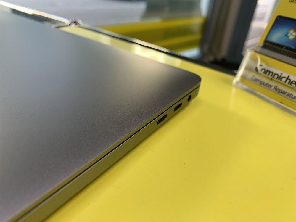 MacBook Pro 16 Barre tactile 2019 i9 16 Go 1 To