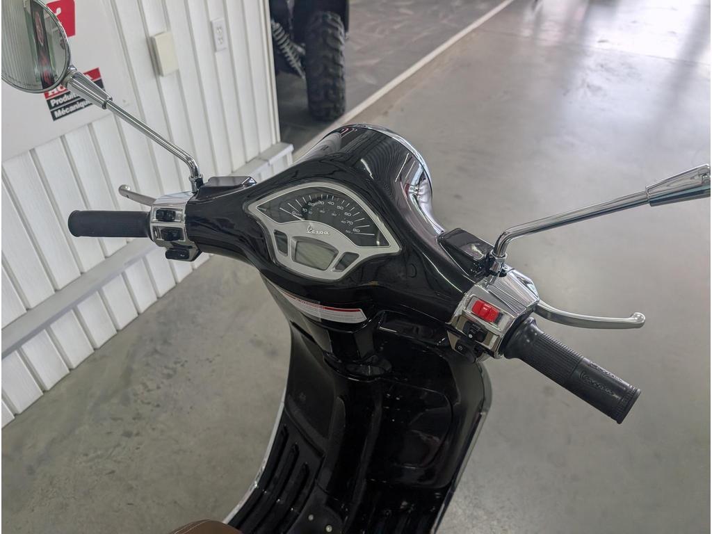 Vespa Primavera 50 2021