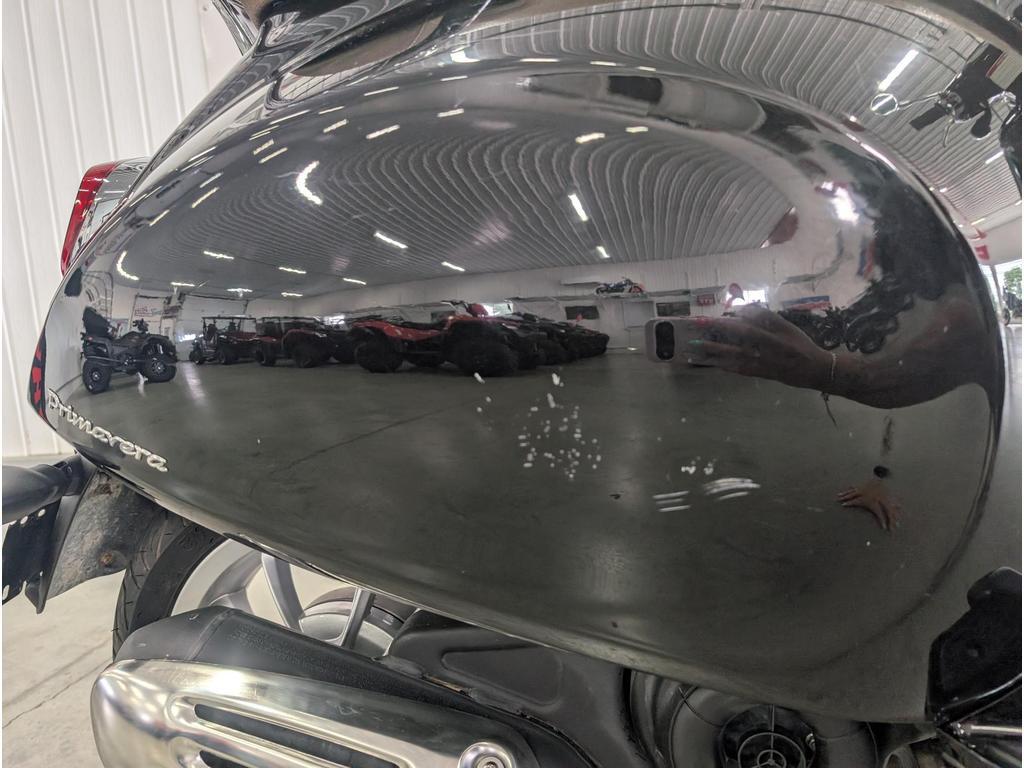 Vespa Primavera 50 2021