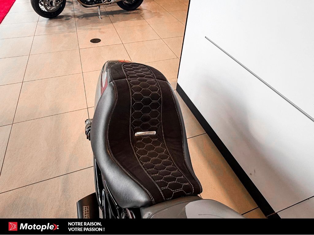 Harley-Davidson Vrod vrscf *15 000$ en options 2013