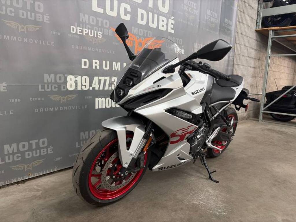 Suzuki GSX-8R 2024