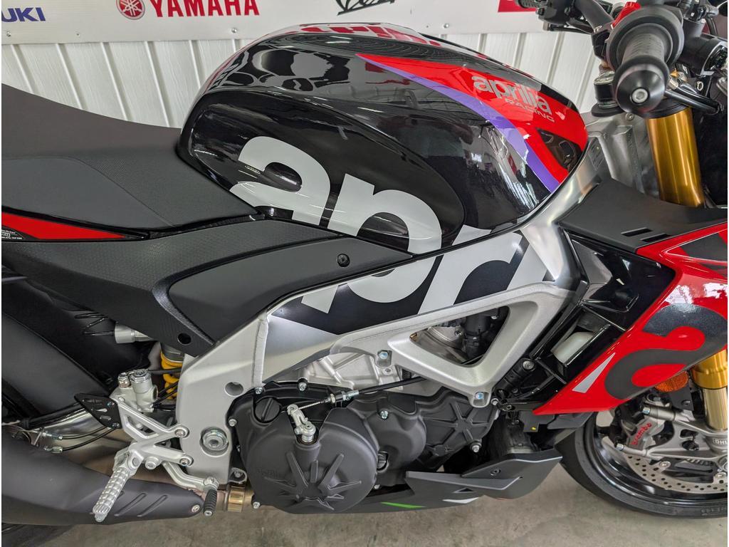 Aprilia Tuono V4 1100 Factory 2023