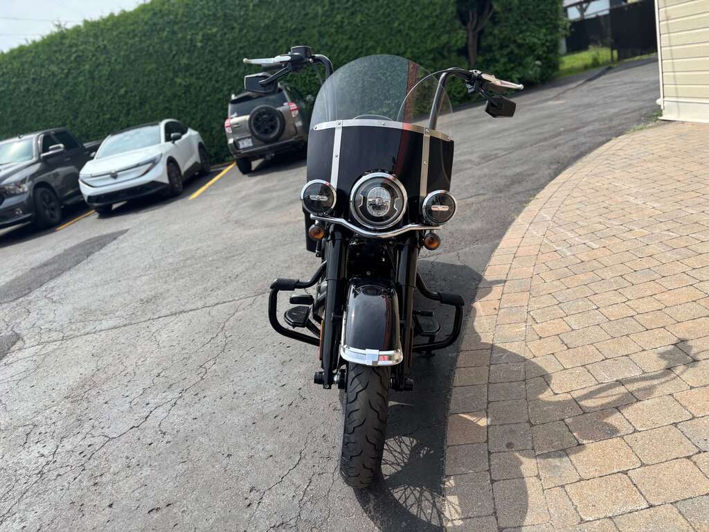 Harley-Davidson FLHCS Heritage Softail Classic 114 2019