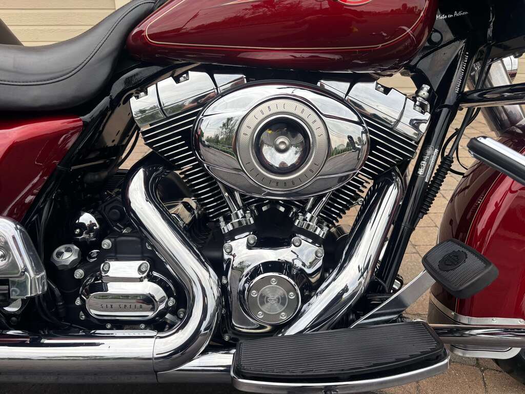 Harley-Davidson FLHTC Electra Glide Classic 2010