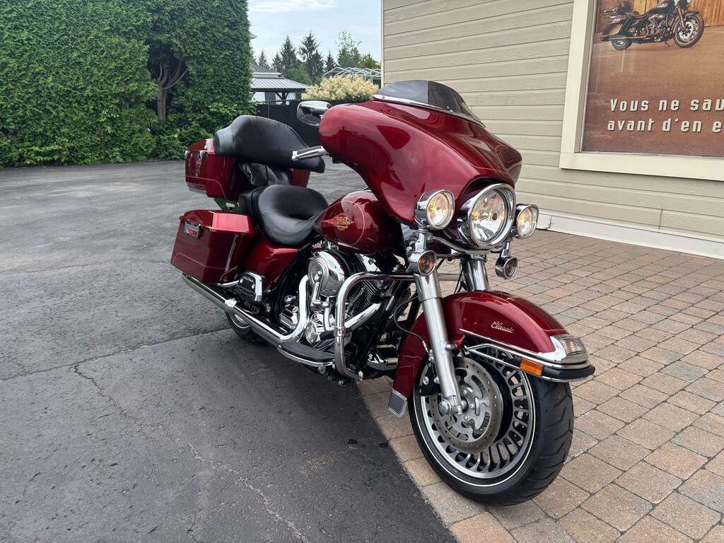 Harley-Davidson FLHTC Electra Glide Classic 2010