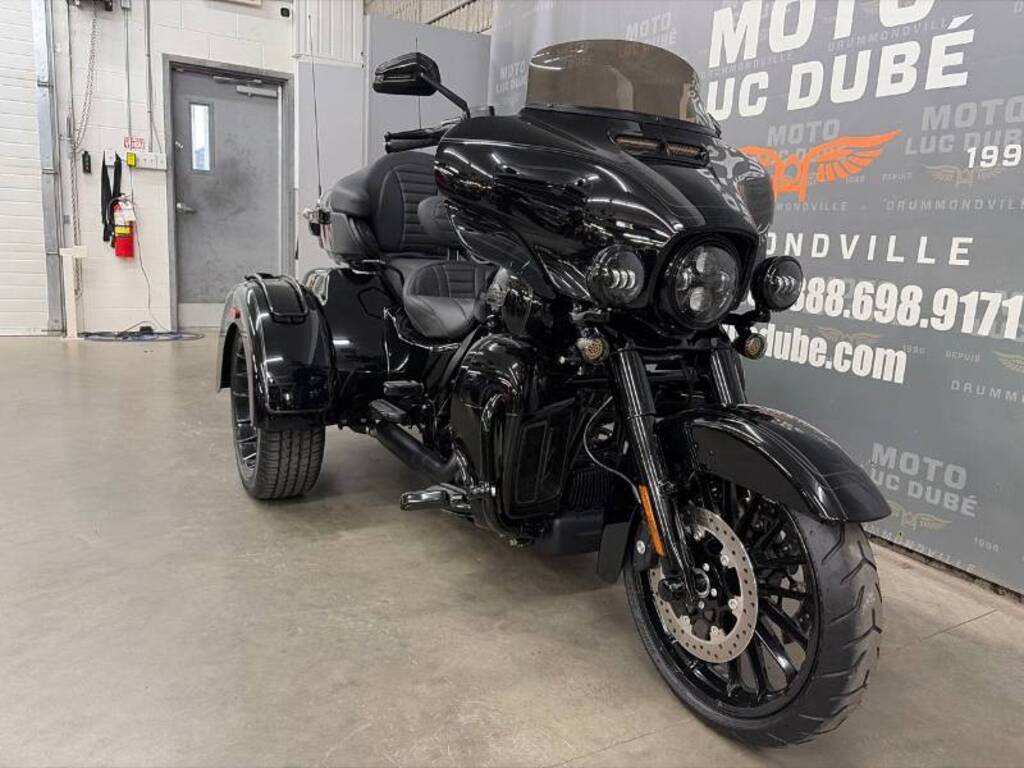 Harley-Davidson FLHTCUTG Tri Glide Ultra 2025
