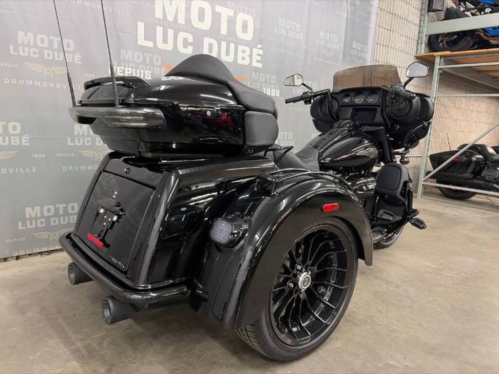 Harley-Davidson FLHTCUTG Tri Glide Ultra 2025