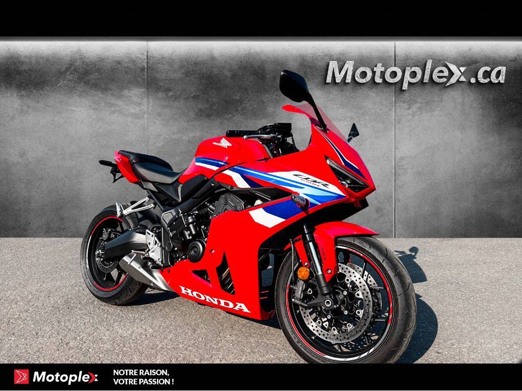 Honda CB650R E-CLUTCH 2025