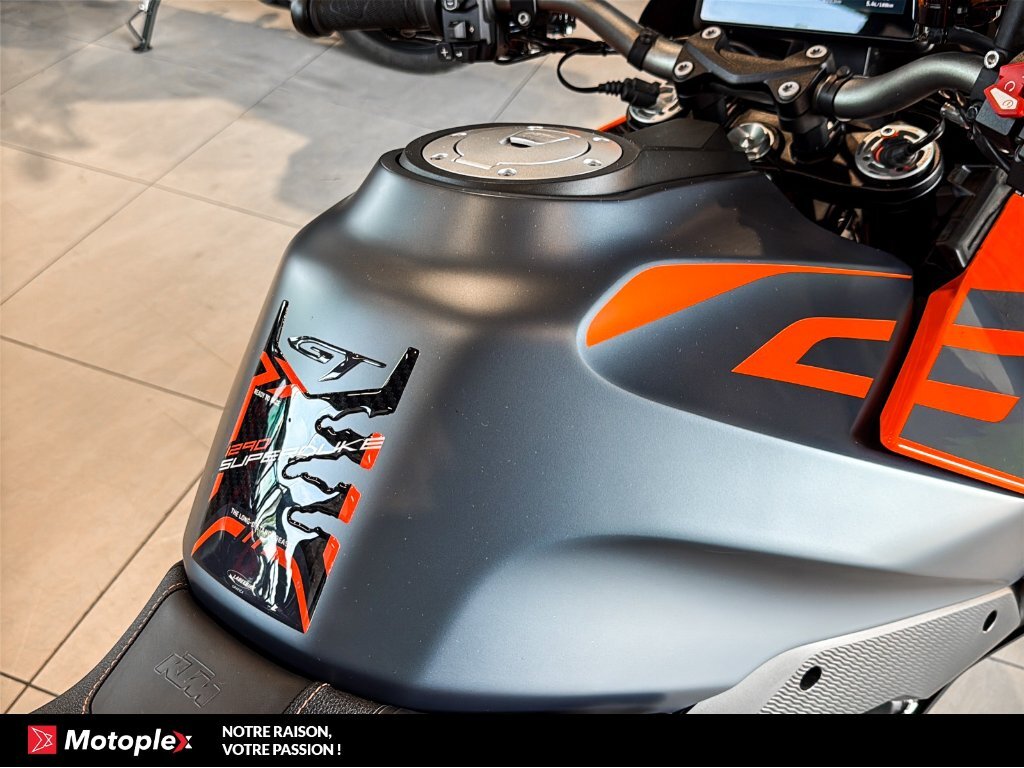 KTM SUPERDUKE GT 2024