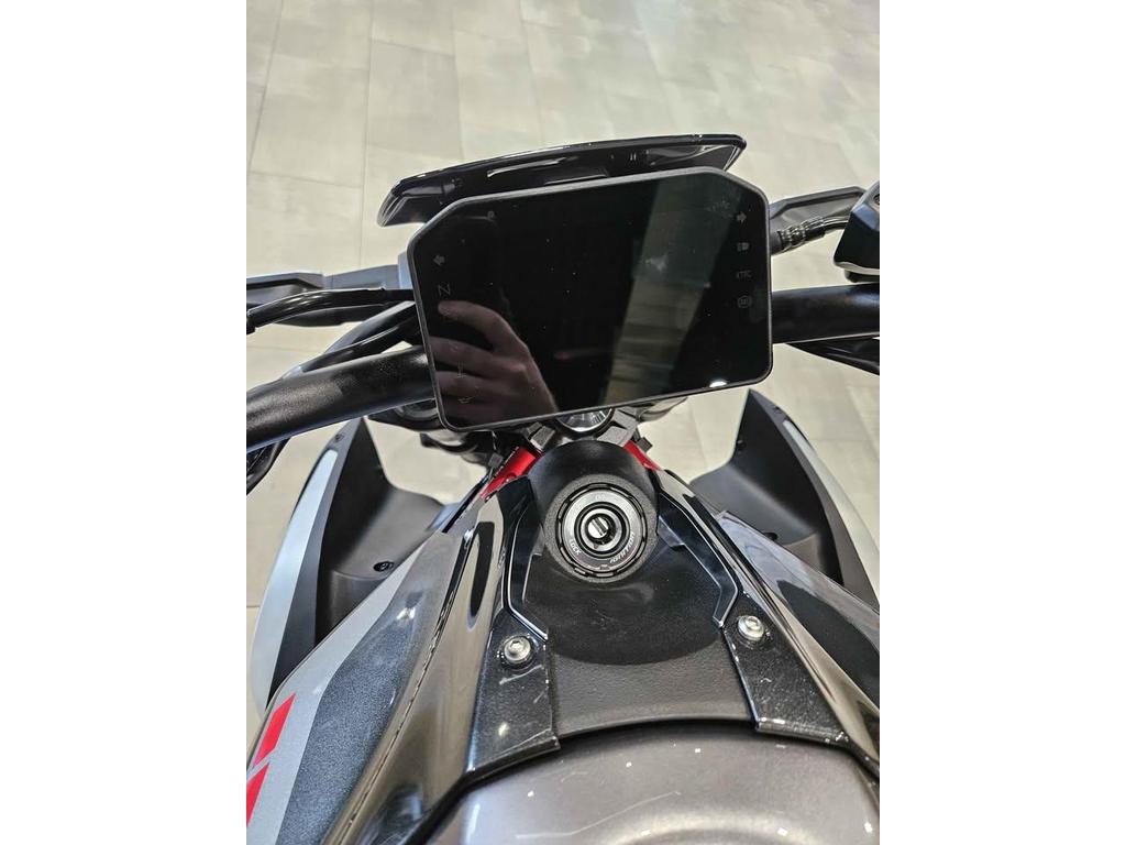 Kawasaki Z900 2025