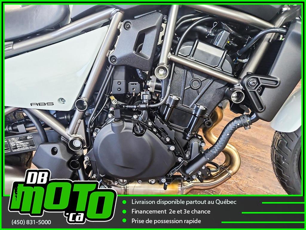 Kawasaki ELIMINATOR BLANC ROBOTIQUE 2024
