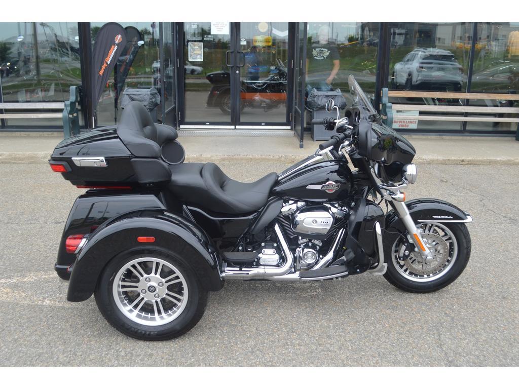 Harley-Davidson FLHTCUTG Tri Glide Ultra 2024