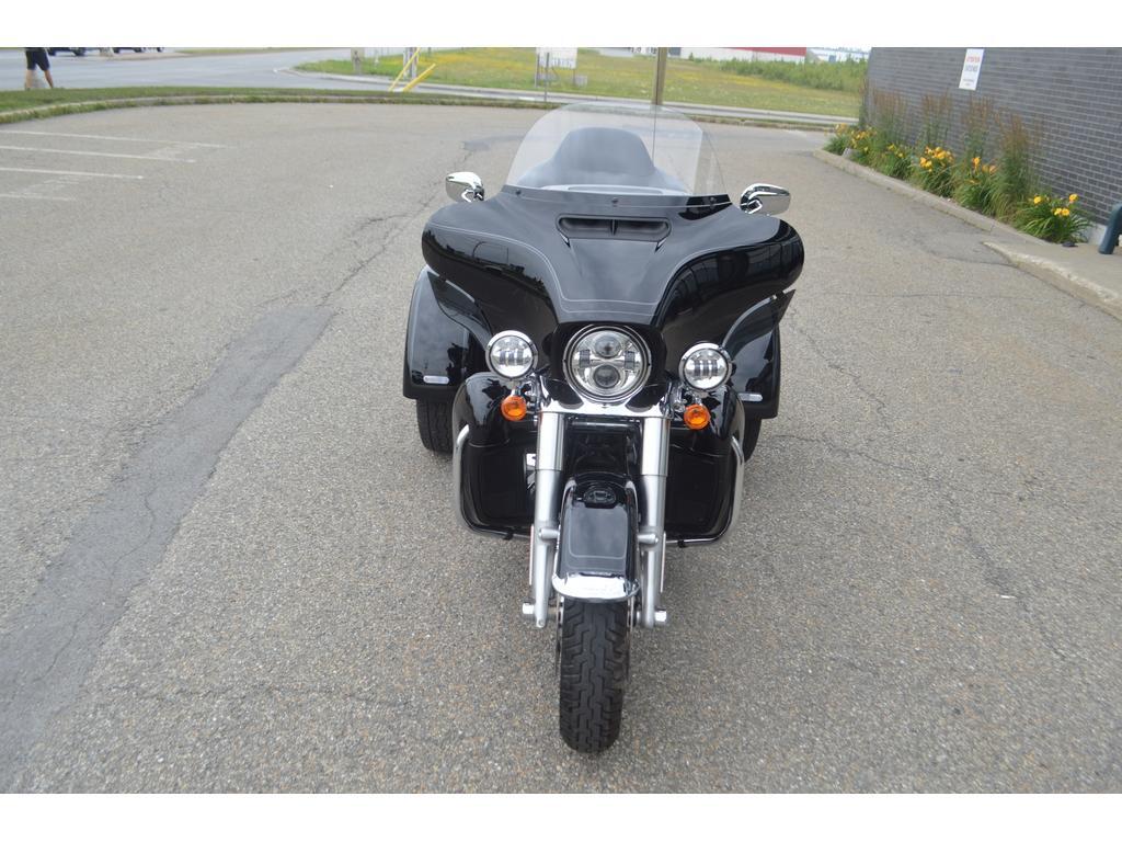 Harley-Davidson FLHTCUTG Tri Glide Ultra 2024