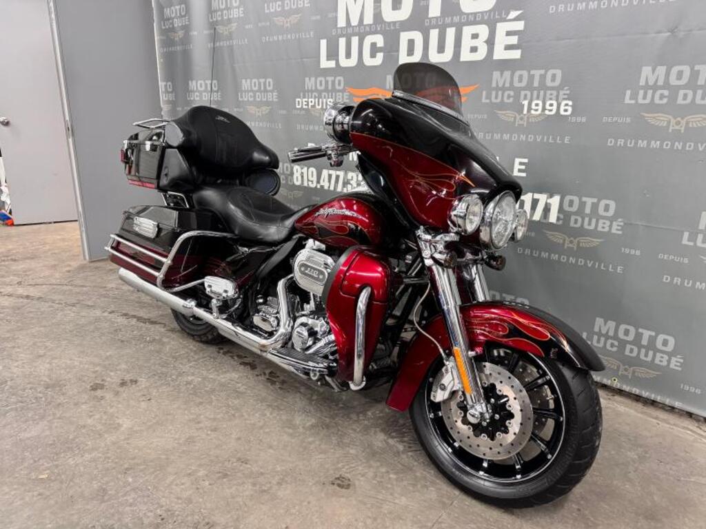 Harley-Davidson FLHTCUSE CVO Ultra Classic Electra Glide 2011