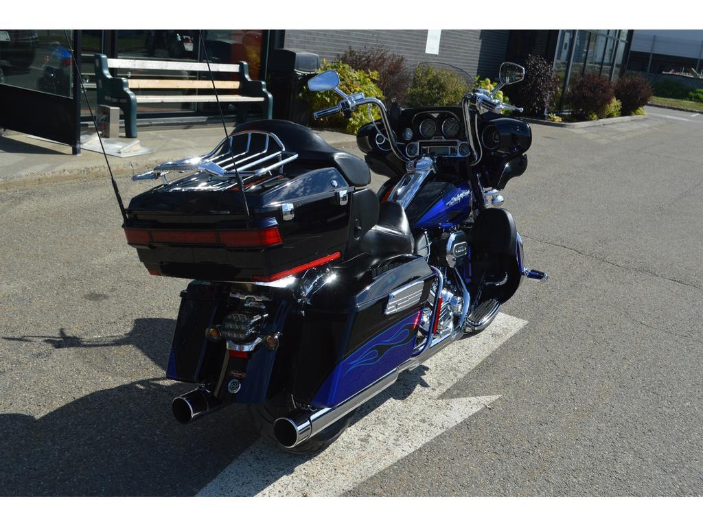 Harley-Davidson FLHTCUSE Screamin Eagle 2011