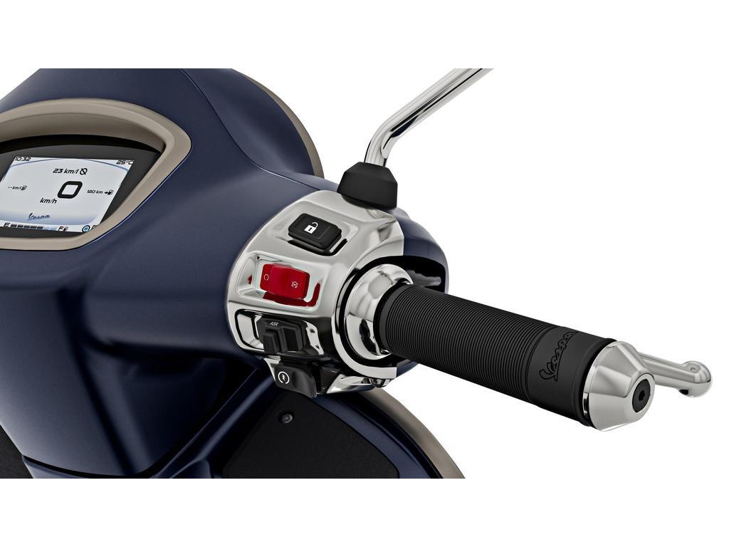 Vespa GTS 300 SUPER TECH 2023