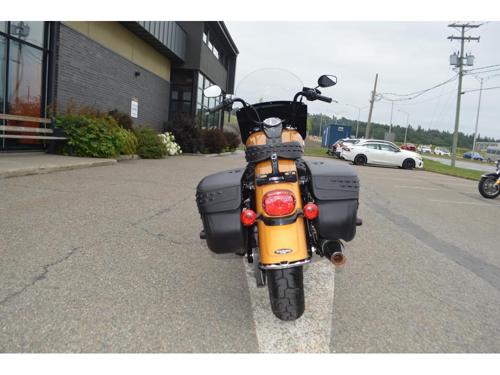 Harley-Davidson FLHCS Heritage Classic 114 2023