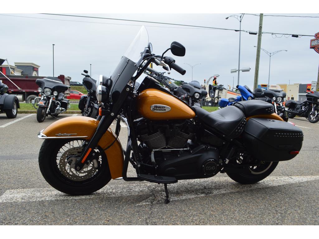 Harley-Davidson FLHCS Heritage Classic 114 2023