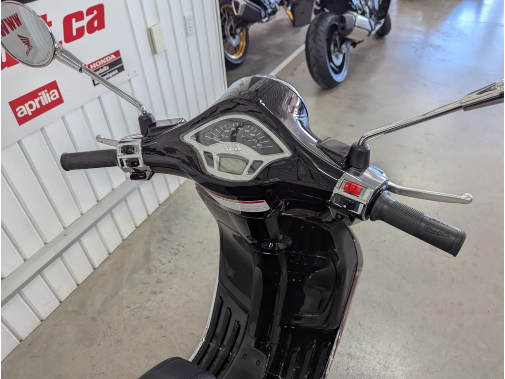 Vespa Primavera 50 2022