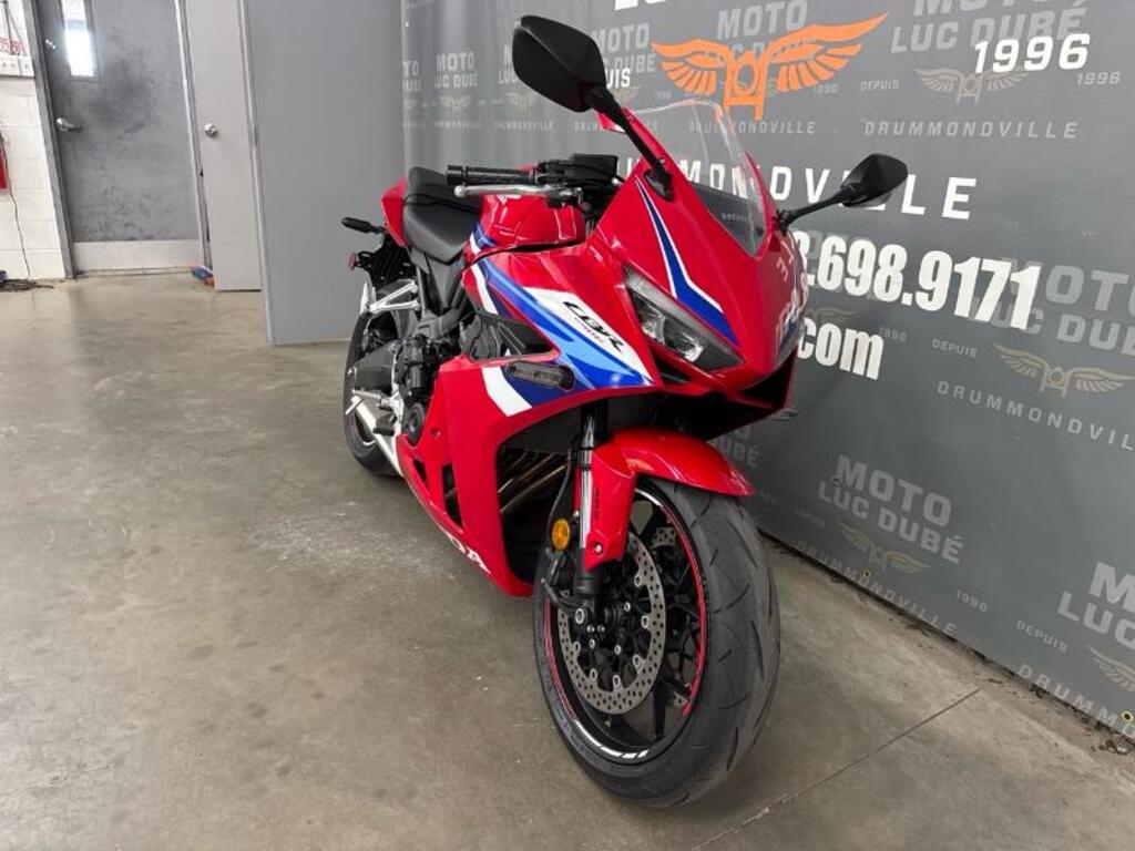 Honda CBR650R 2025