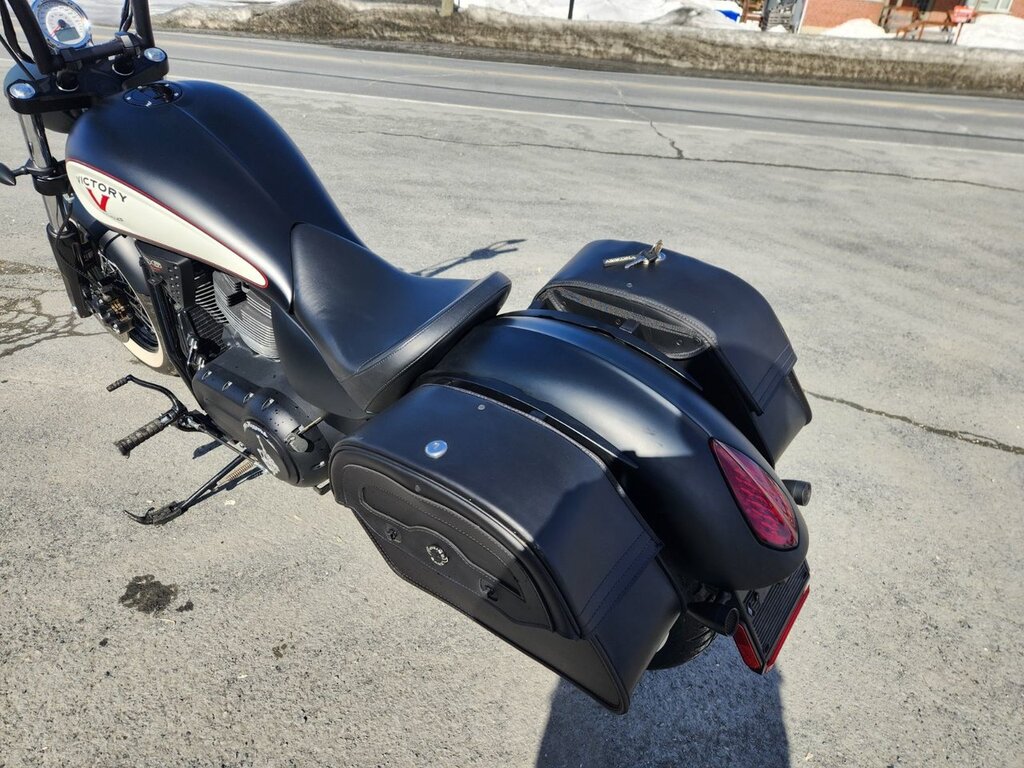 Victory Motorcycles High-Ball 2013