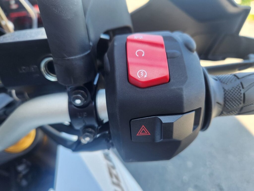 Suzuki V-Strom 800DE 2025