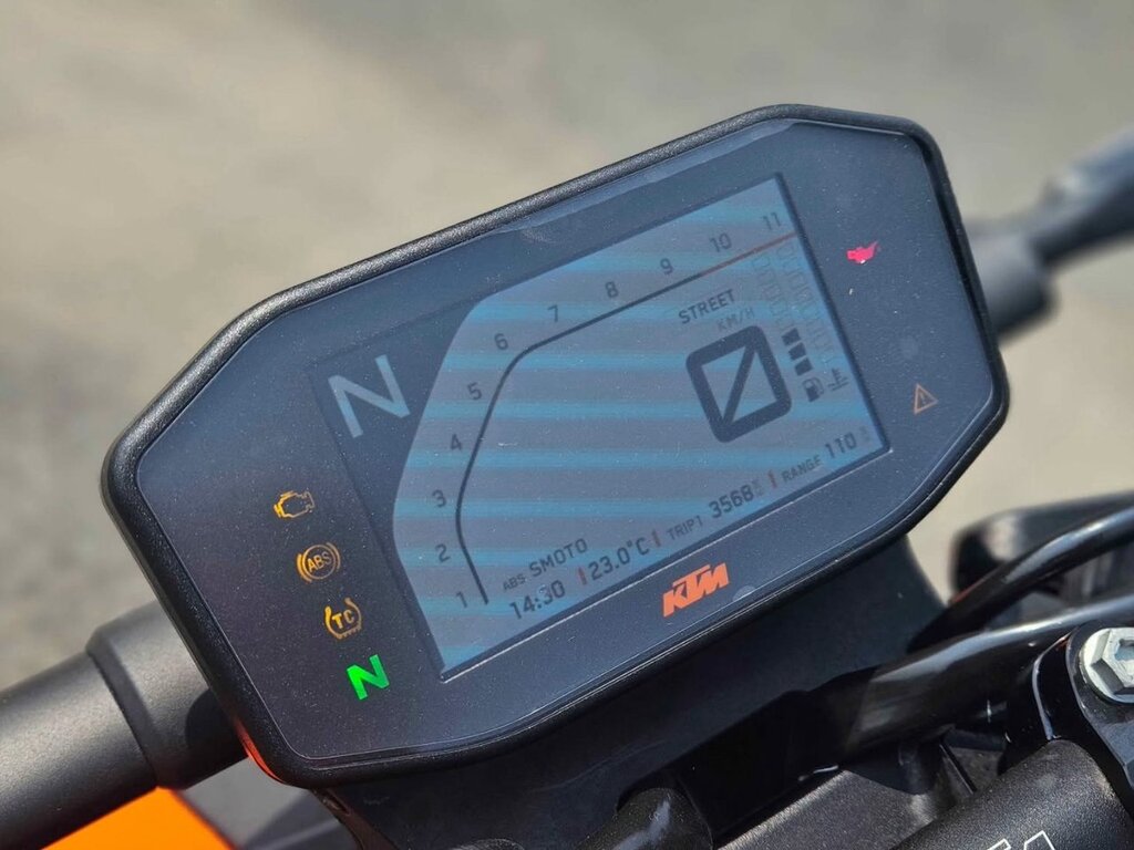 KTM DUKE 890 2022