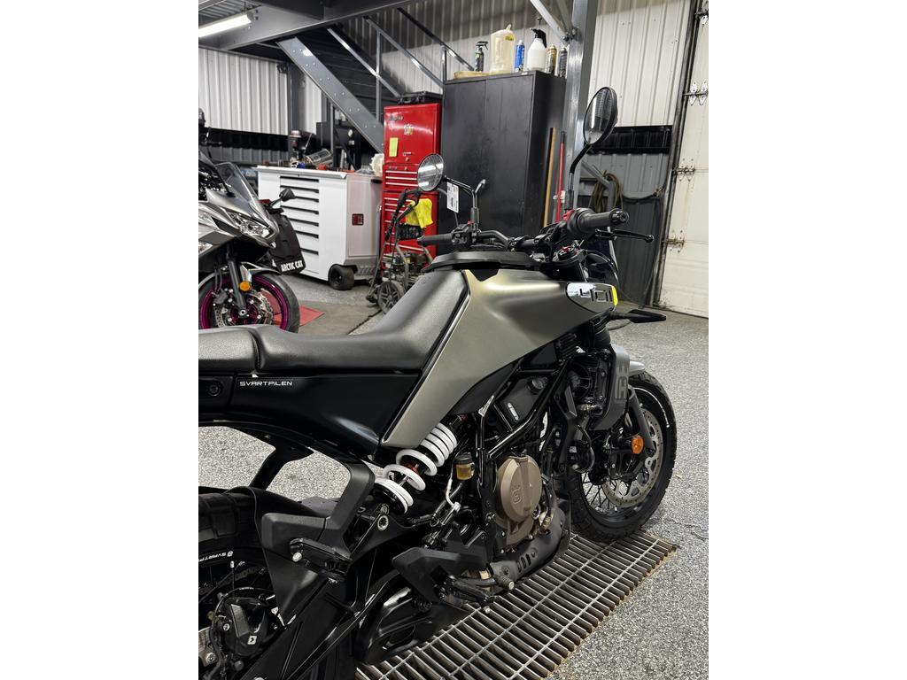 Husqvarna SVARTPILEN 401 B.D. 2024