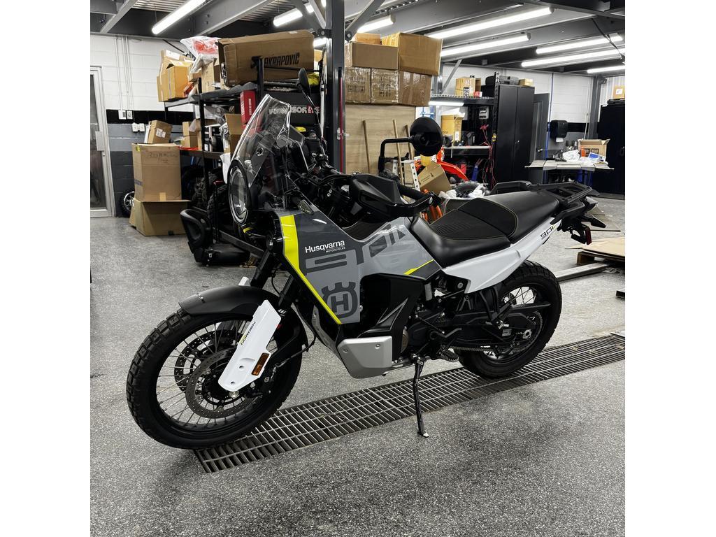 Husqvarna Norden 901 2025