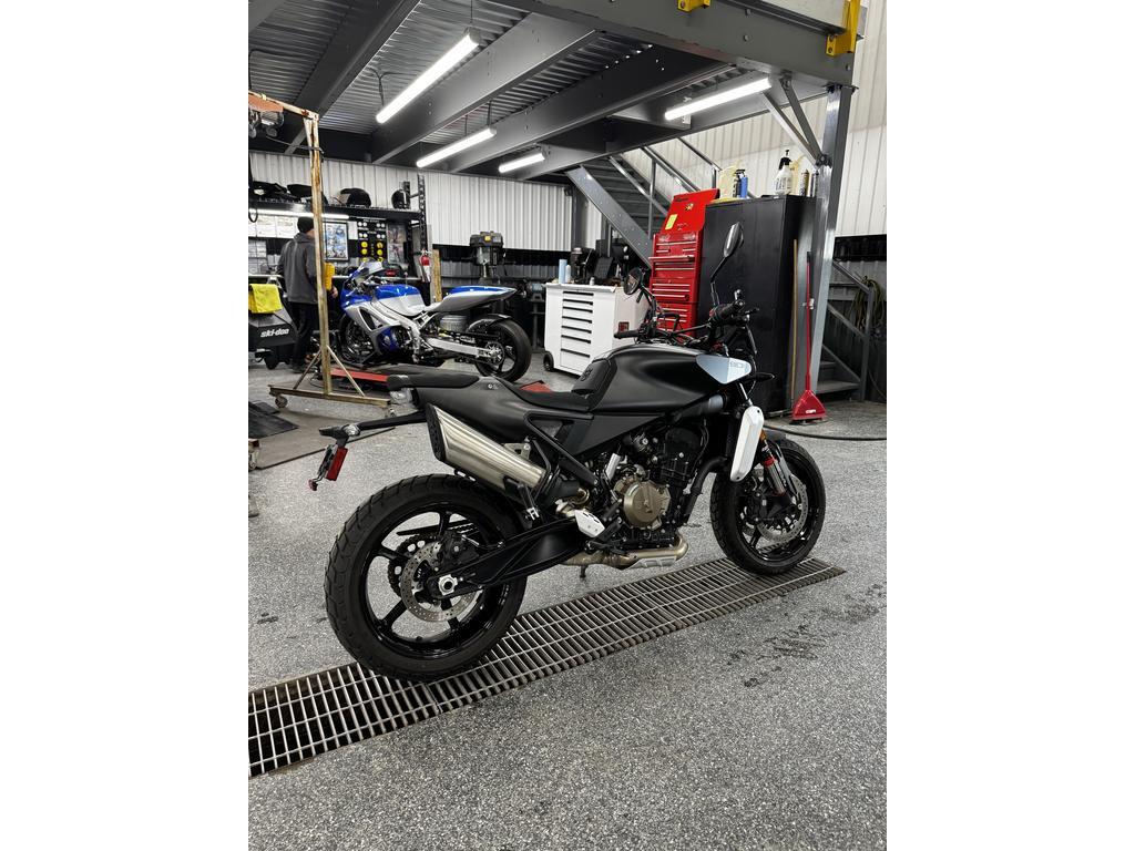 Husqvarna Svartpilen 801 2025