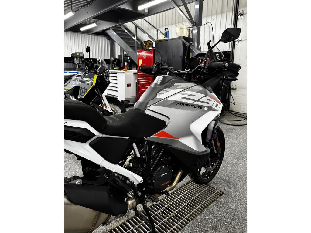KTM 1290 ADVENTURE S 2024