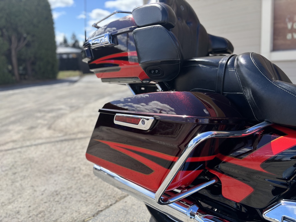 Harley-Davidson FLHTKSE CVO Ultra Limited Screamin Eagle 2017