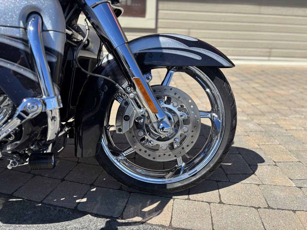 Harley-Davidson FLHXSE CVO Street Glide 2015