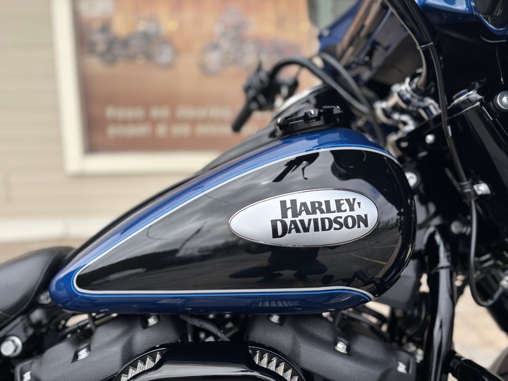 Harley-Davidson FLHCS Heritage Classic 114 2022